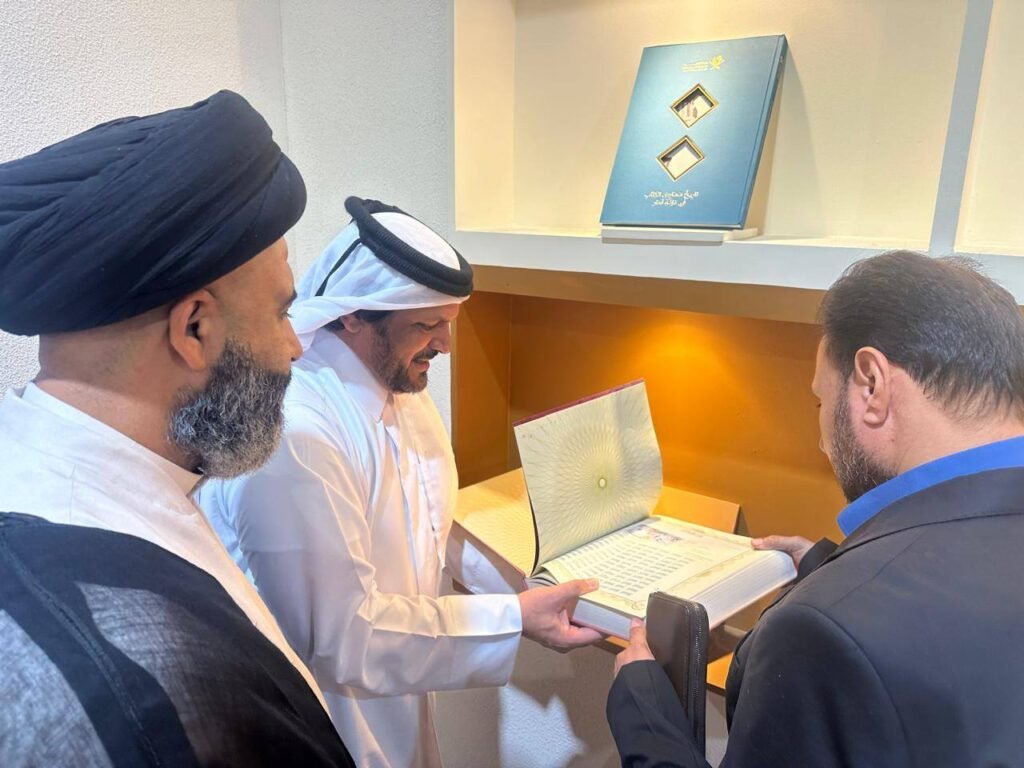وفد مكتب " الشيخ الخفاجي " يتفقد "جناح وزارة الثقافة القطرية". 3