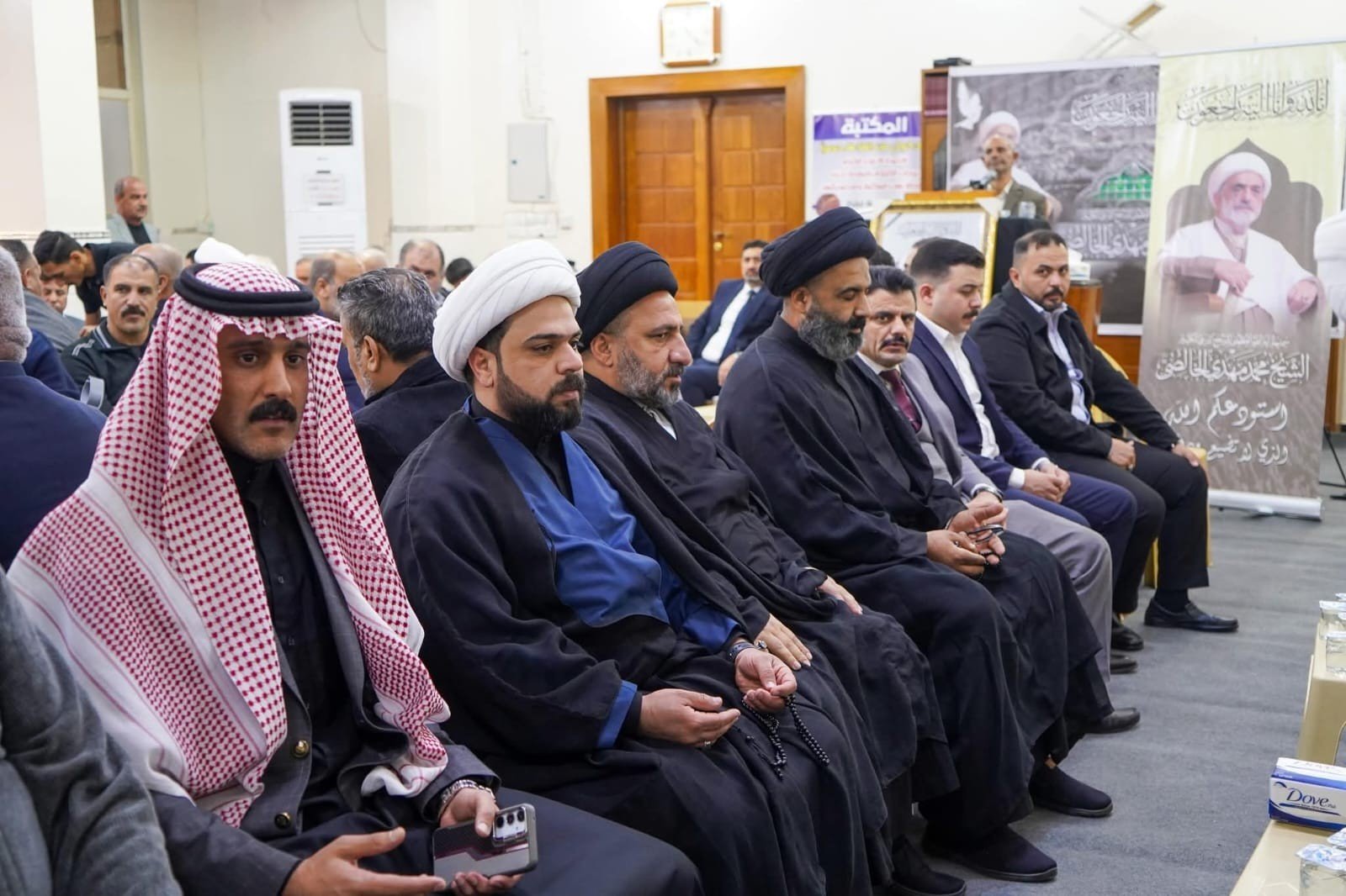 Read more about the article وفد المكتب يحضر فاتحة المرجع محمد مهدي الخالصي.