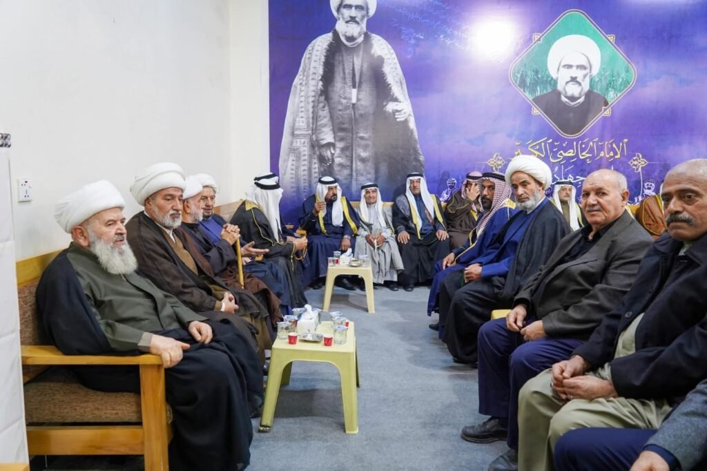 وفد المكتب يحضر فاتحة المرجع محمد مهدي الخالصي. 4